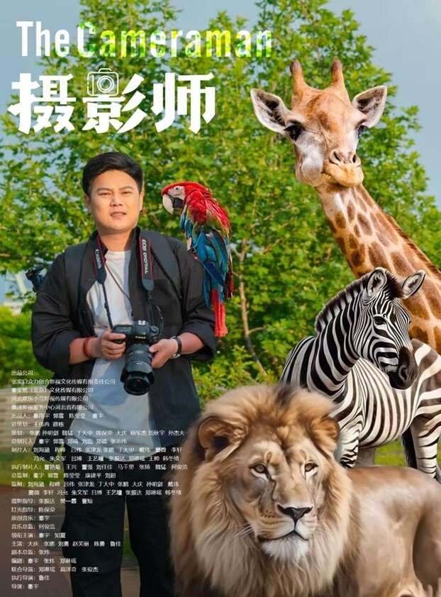 东北某大学澡堂子偷窥多位年轻学妹白花花的裸体 - 网飞猫